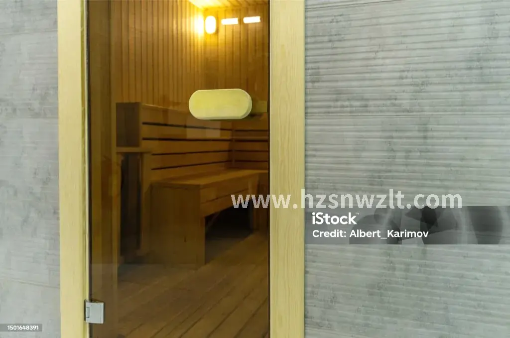 筋膜枪正在使用